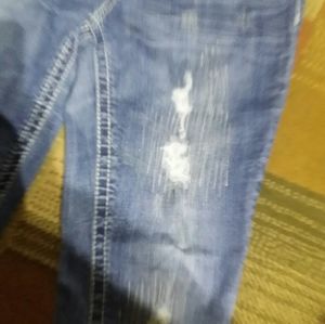 Dollhouse jeans tag says 11 but fits like a 9